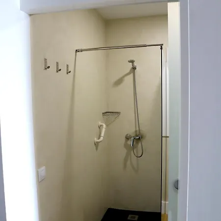 Durmiendo Sobre El Mar, Vivienda La Baja Grande * Telde